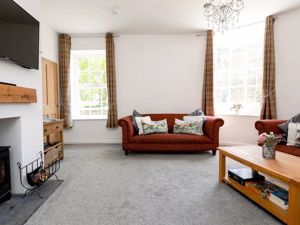 Lounge- click for photo gallery
